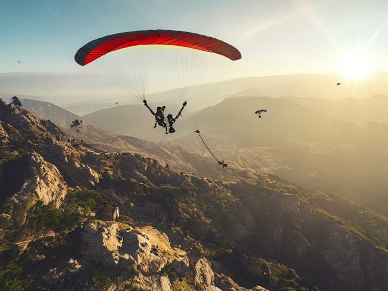 Asas Dağı'ndan Yamaç Paraşütü